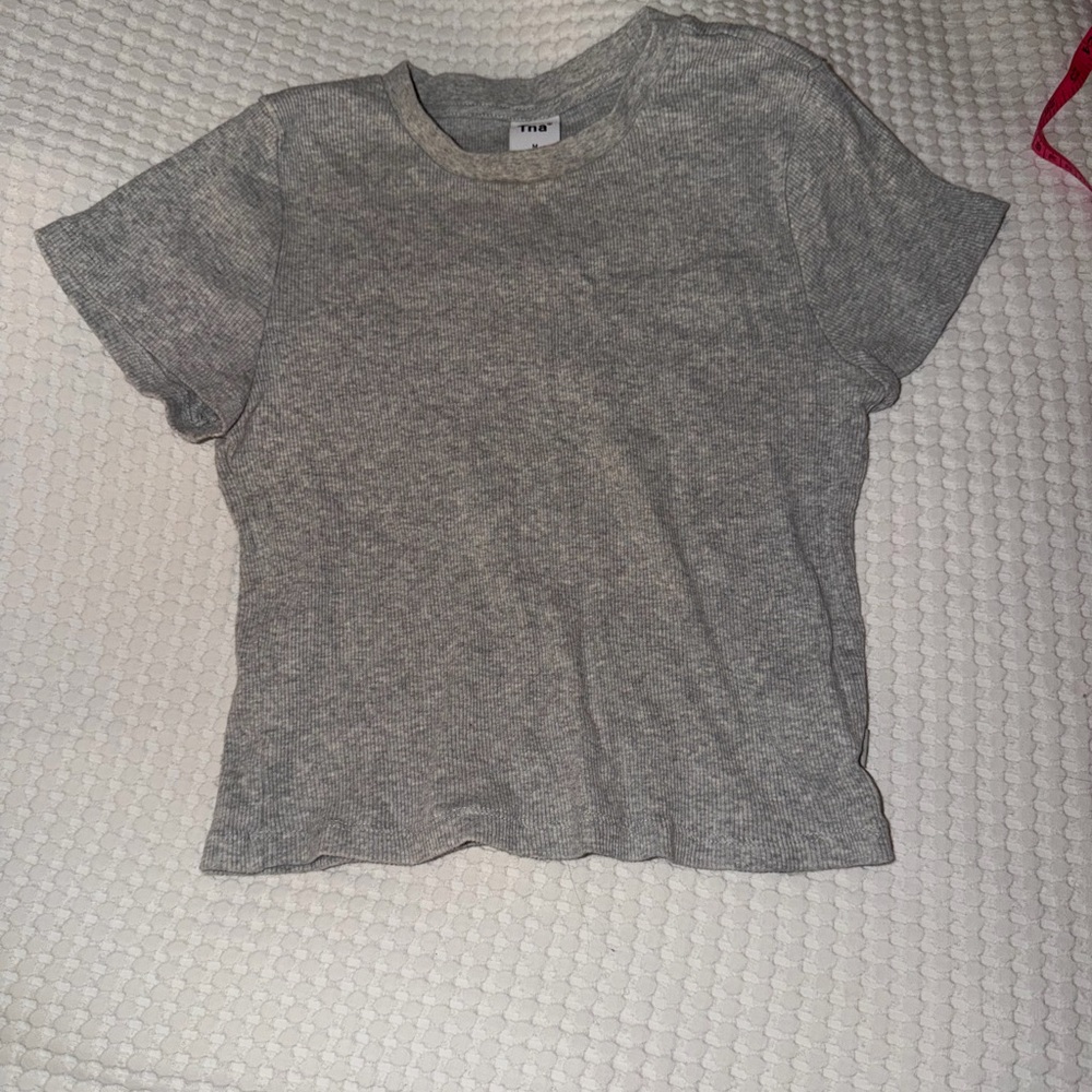 TNA Heather Gray Ribbed Tee - Picture 2 of 4